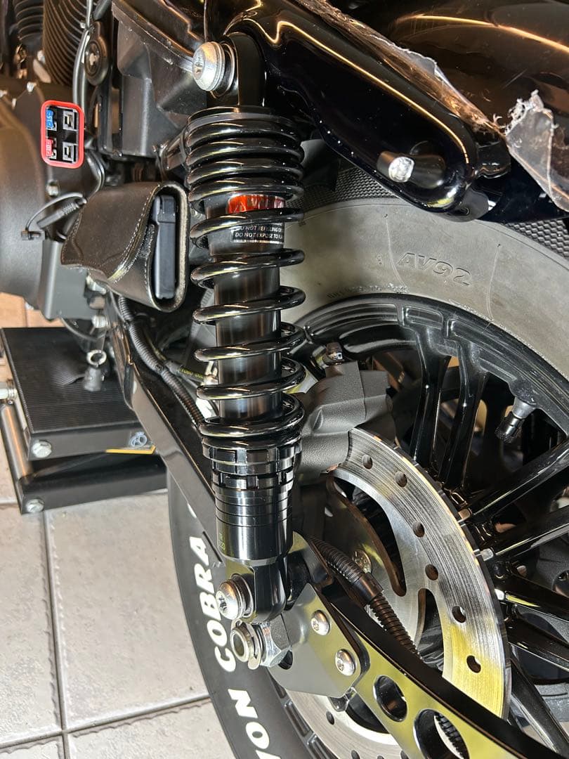 DRAG Specialties 調整式ショック12インチ　スポーツスター