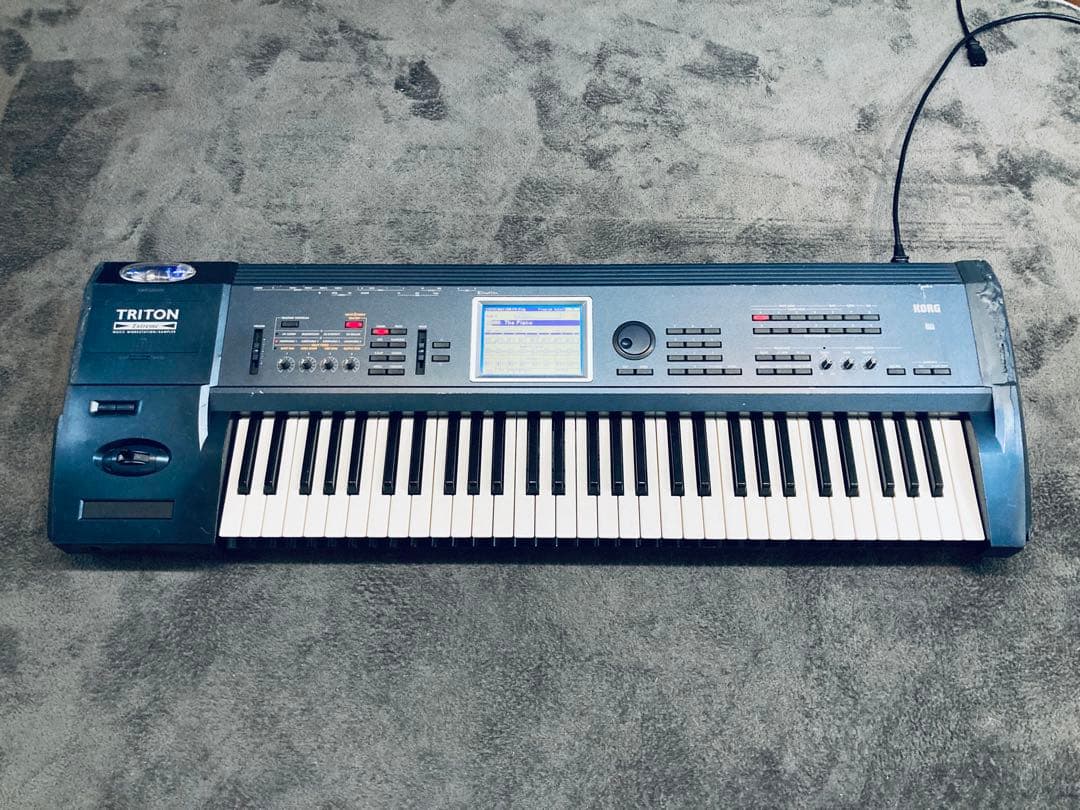 KORG TRITON EXTREME 61鍵
