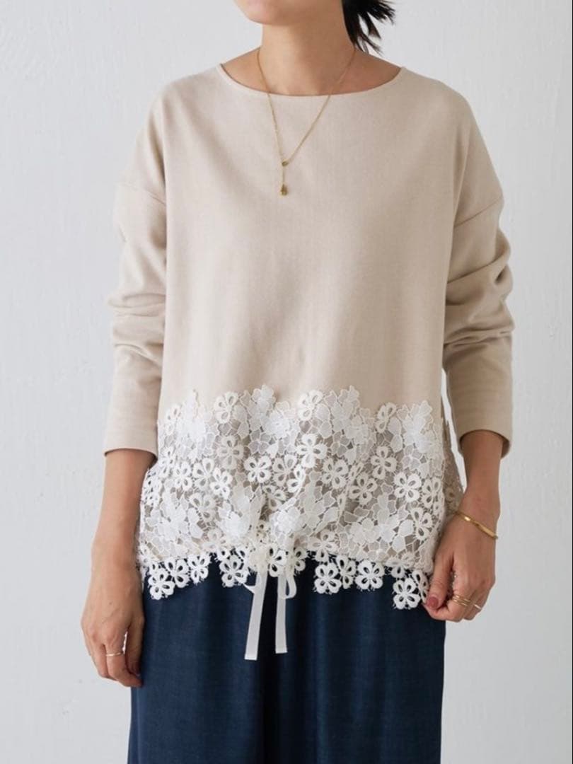BEARDSLEY裾レースコットンカットソー