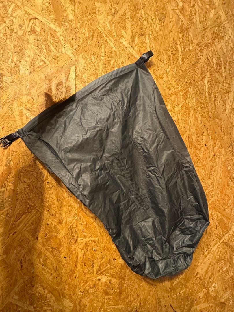 ほぼ未使用　ネイチャーハイク　R5.8 超軽量Inflatable Pad