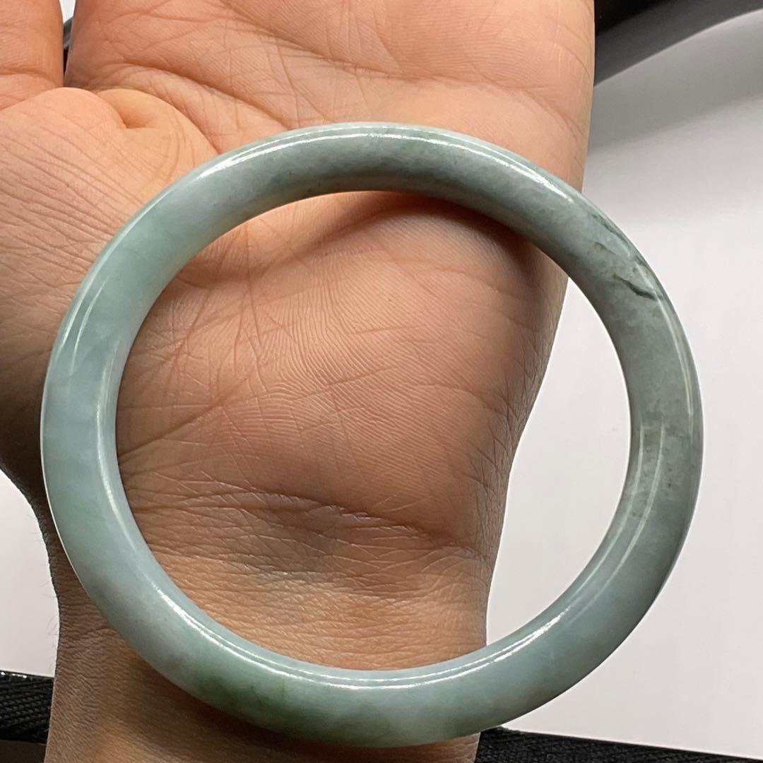 ミャンマー産 天然本翡翠 A貨 翡翠バングル 59.7 mm ミントグリーン色