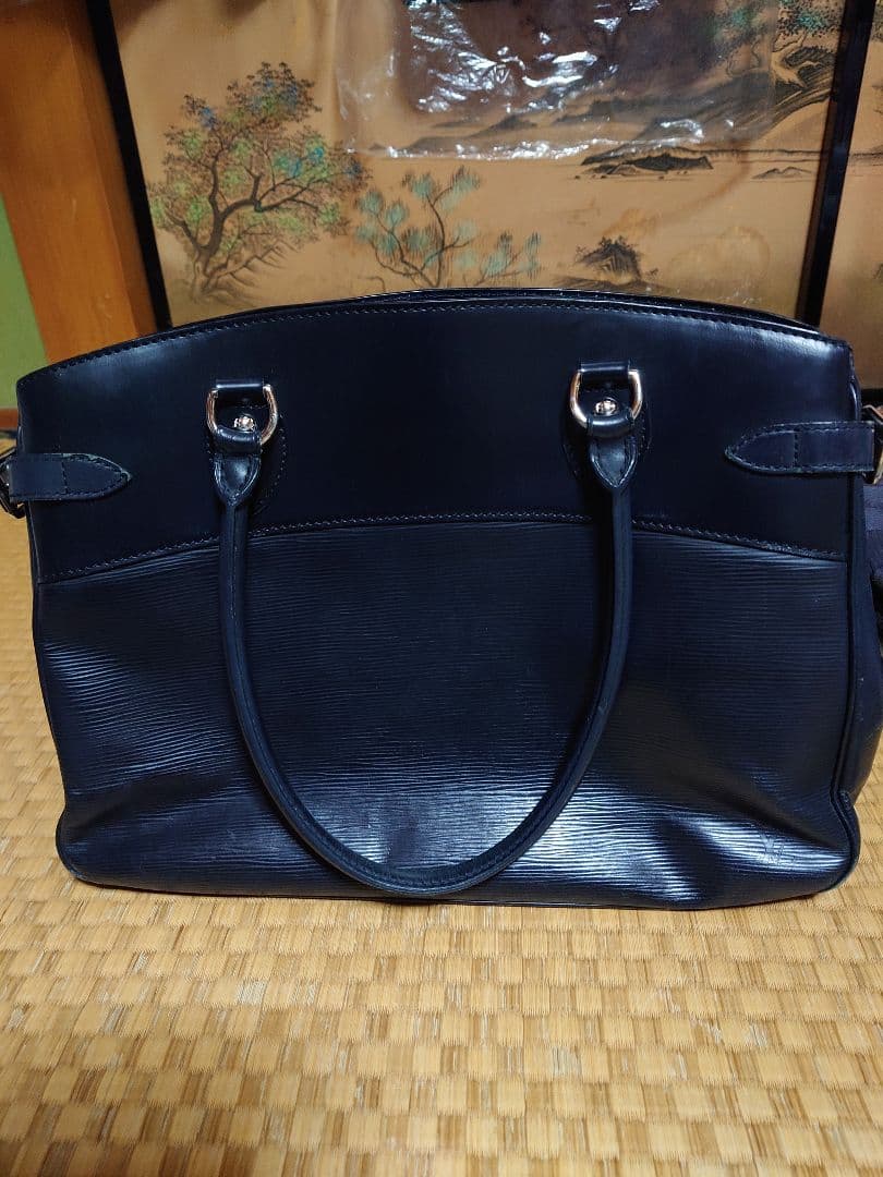 ルイヴィトン エピ パッシィ GM ハンドバッグ ブラック