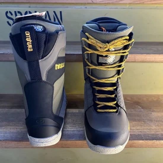 THIRTYTWO 2026 【LASHED BRADSHAW】26.0cm