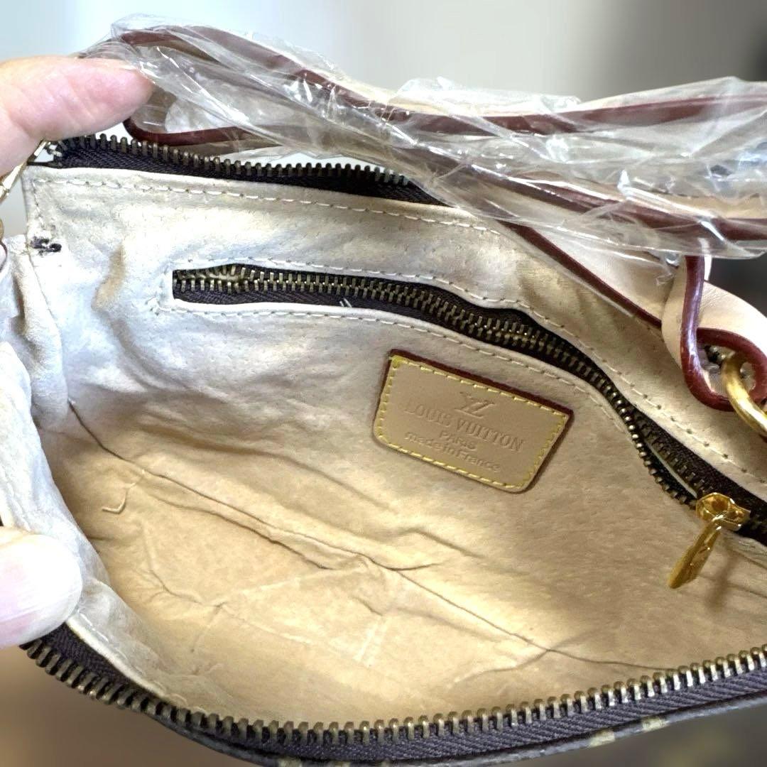 【新品・未使用】ショルダーバッグ（傷あり）