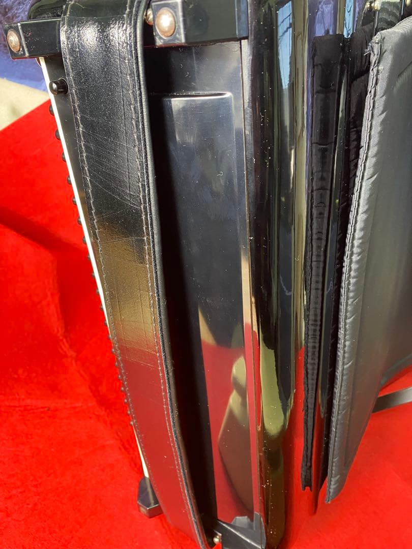 か*こ様 GHERRNI 41鍵軽量9.5kg赤蛇腹即演奏可能同じ型でも優れたリ