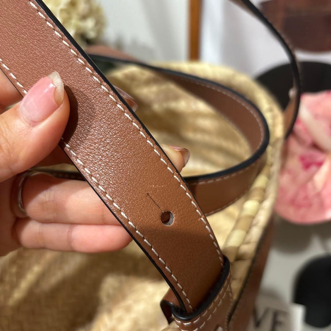 ロエベ　ロゴ入りストローバッグ　スモールサイズ