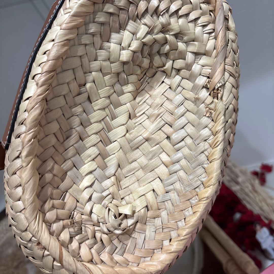 ロエベ　ロゴ入りストローバッグ　スモールサイズ