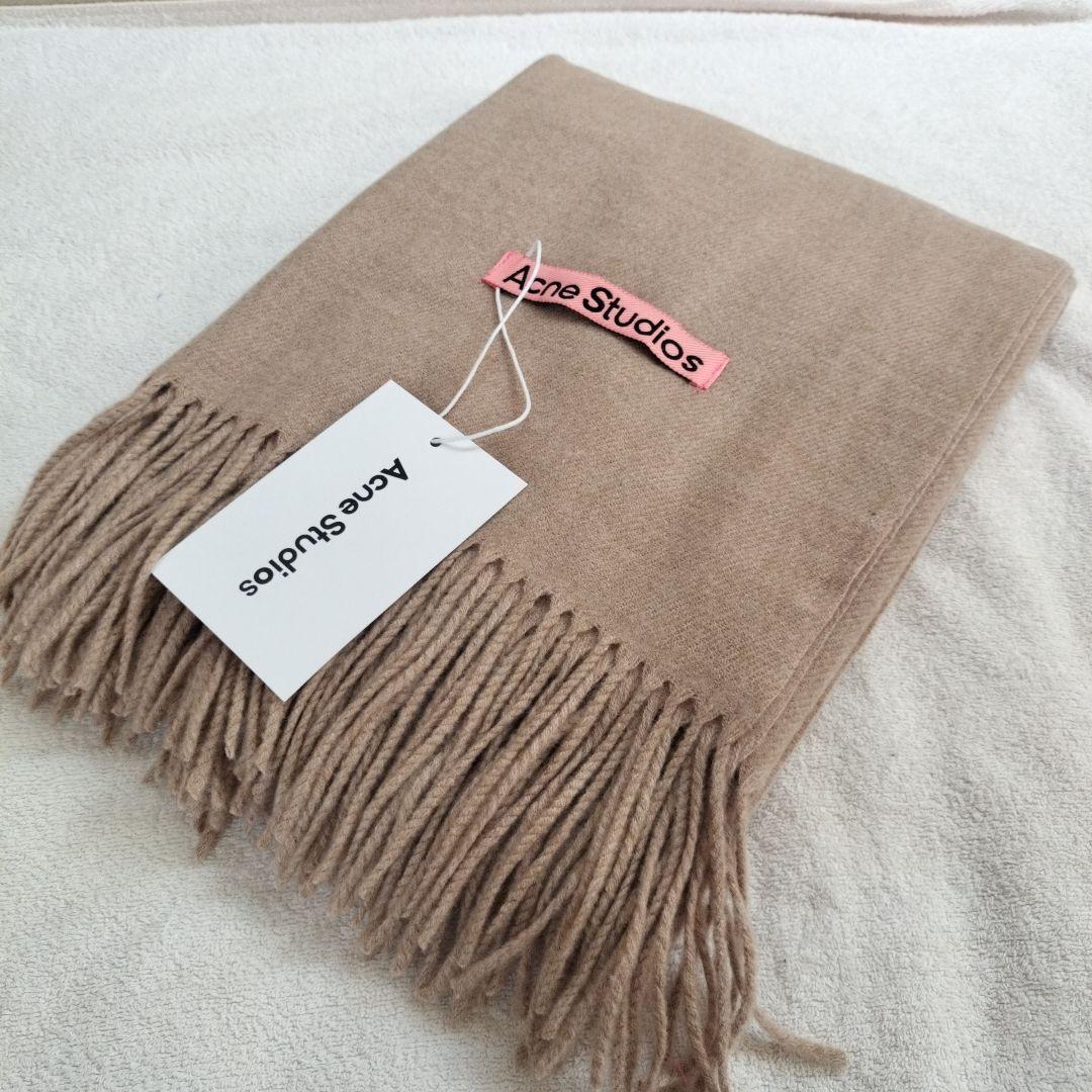 カーキ　男女兼用　Acne Studios 　マフラー フリンジスカーフ