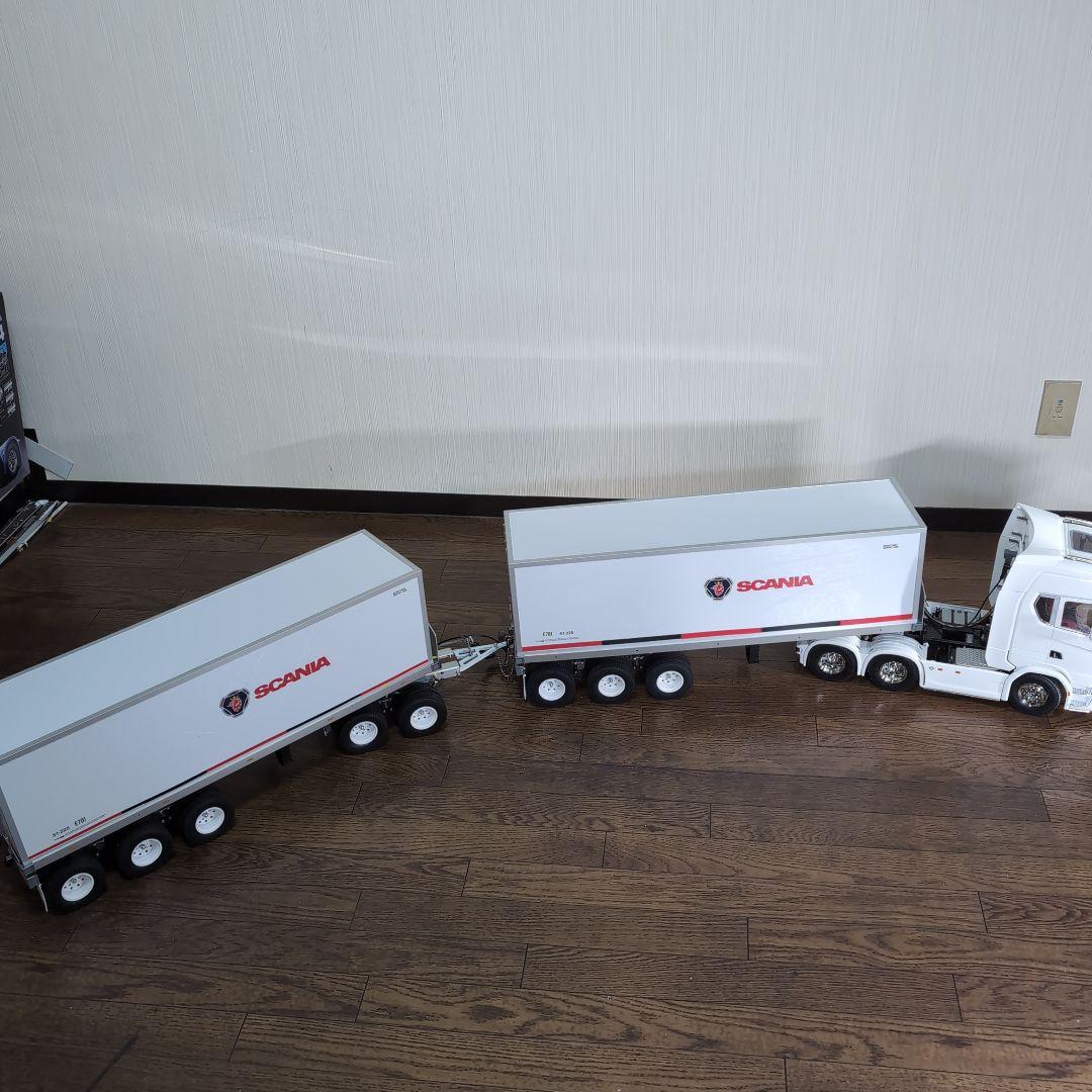 タミヤ1/14スカニア770S6x4のダブルストレーラーです