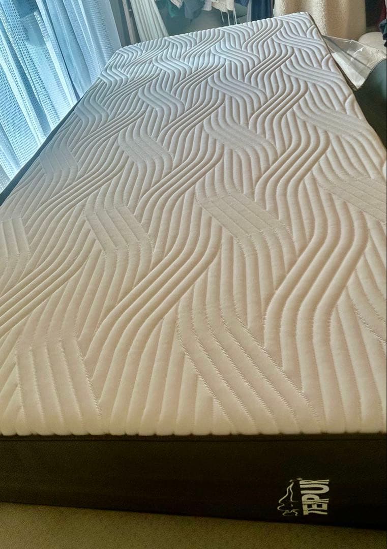 テンピュール Tempur折りたたみマットレス　8cm セミダブル 定価11万円