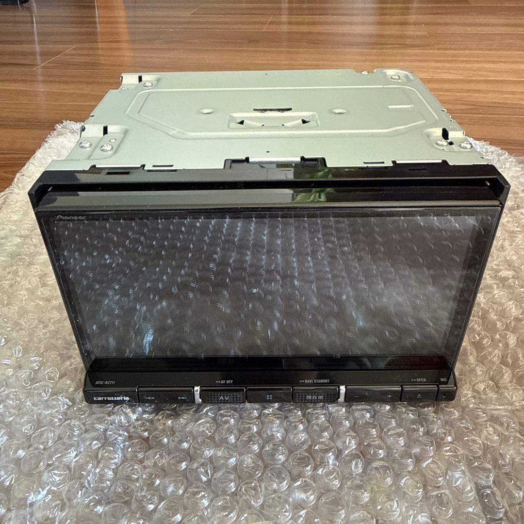 【美品】carrozzeria 7インチワイド楽ナビ AVIC-RZ711-E