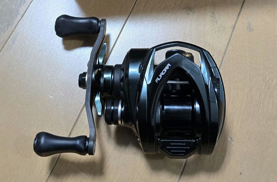 ハイスター　オーロラエアー カーボンモデル　左