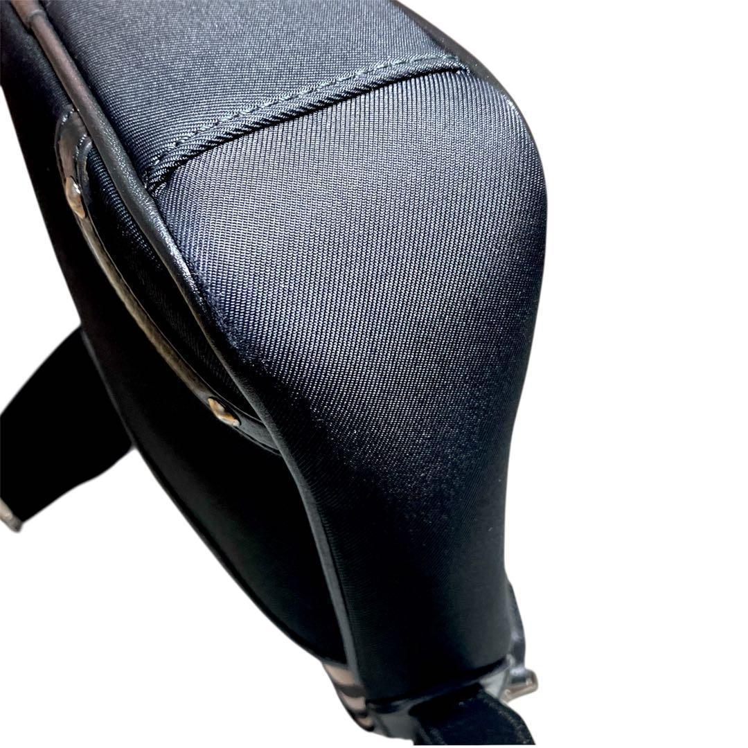 【美品】Burberryバーバリー ショルダーバッグ ノバチェック　キャンバス