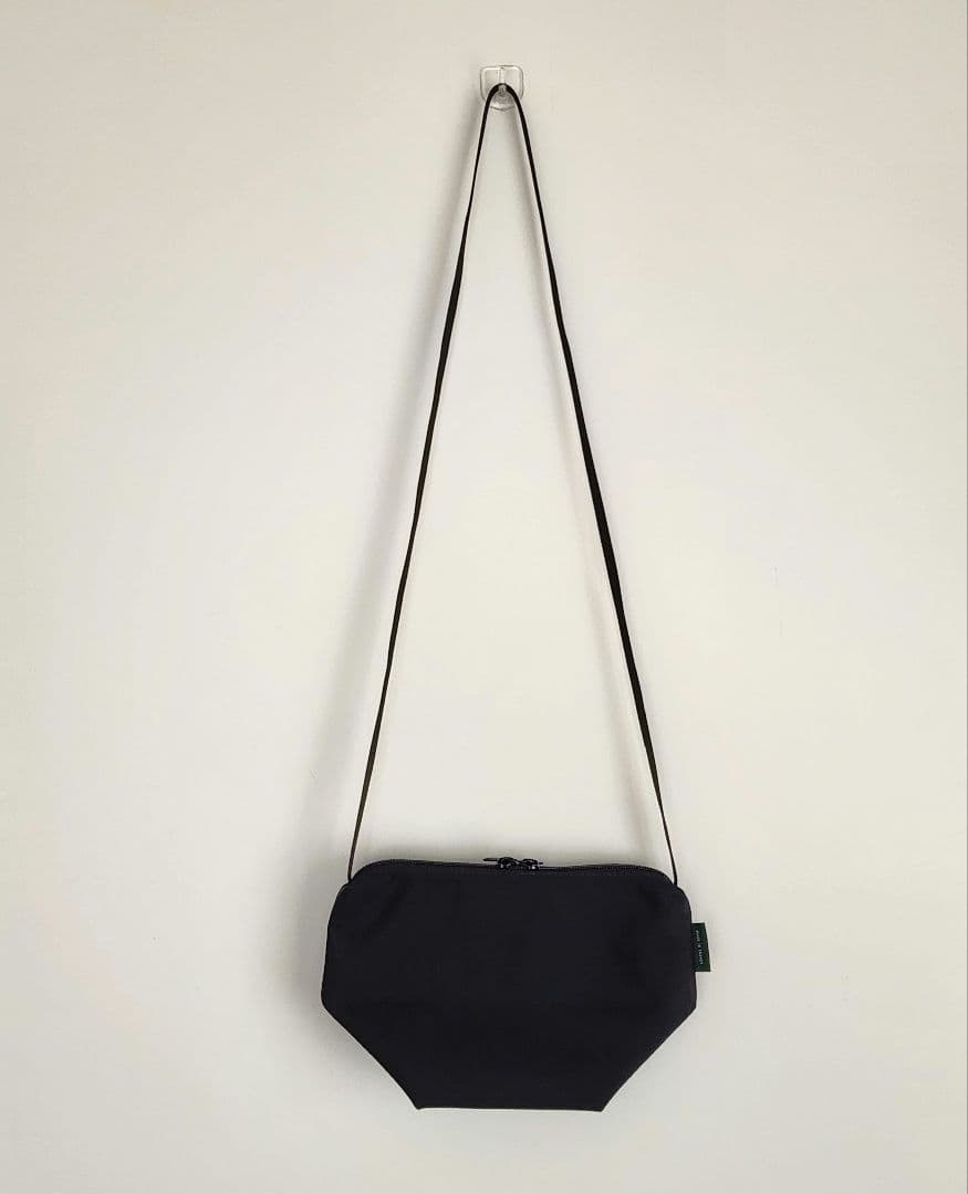 エルベシャプリエ　2885N 舟型ショルダーバッグS　ノワール　黒