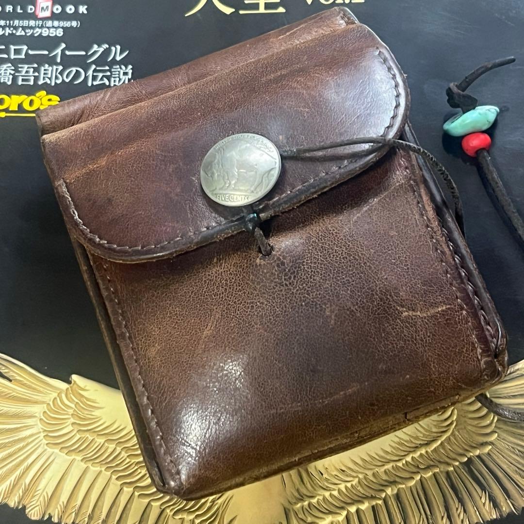 ゴローズ　二つ折り財布　コンチョ付き　goro's ウォレット　焦げ茶　赤ビーズ