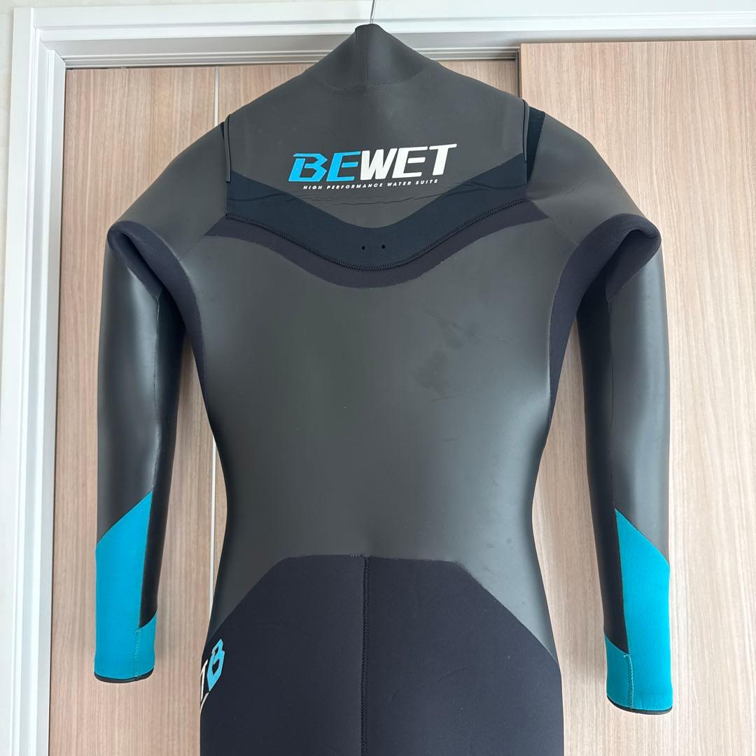 カ*ニ様 BEWET セミドライフルスーツ