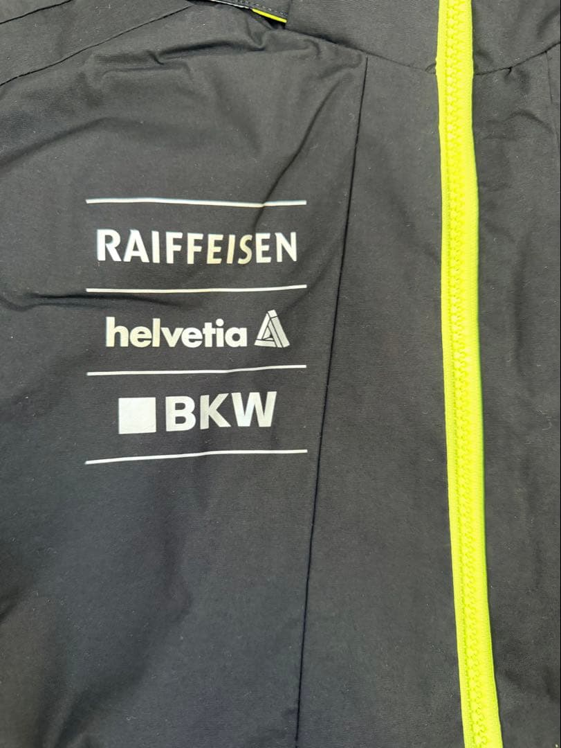 【美品】デサントジュニアスキーウエア160センチ