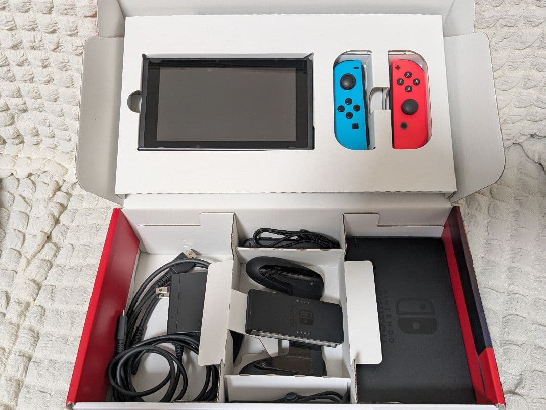 Nintendo Switch 本体（付属品あり）未使用ガラスフィルム2枚付