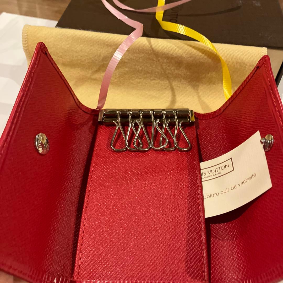 LOUIS VUITTON ルイヴィトンエピショルティクレ、6連キーケース　赤