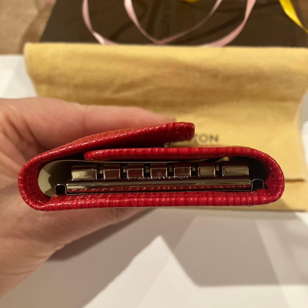 LOUIS VUITTON ルイヴィトンエピショルティクレ、6連キーケース　赤