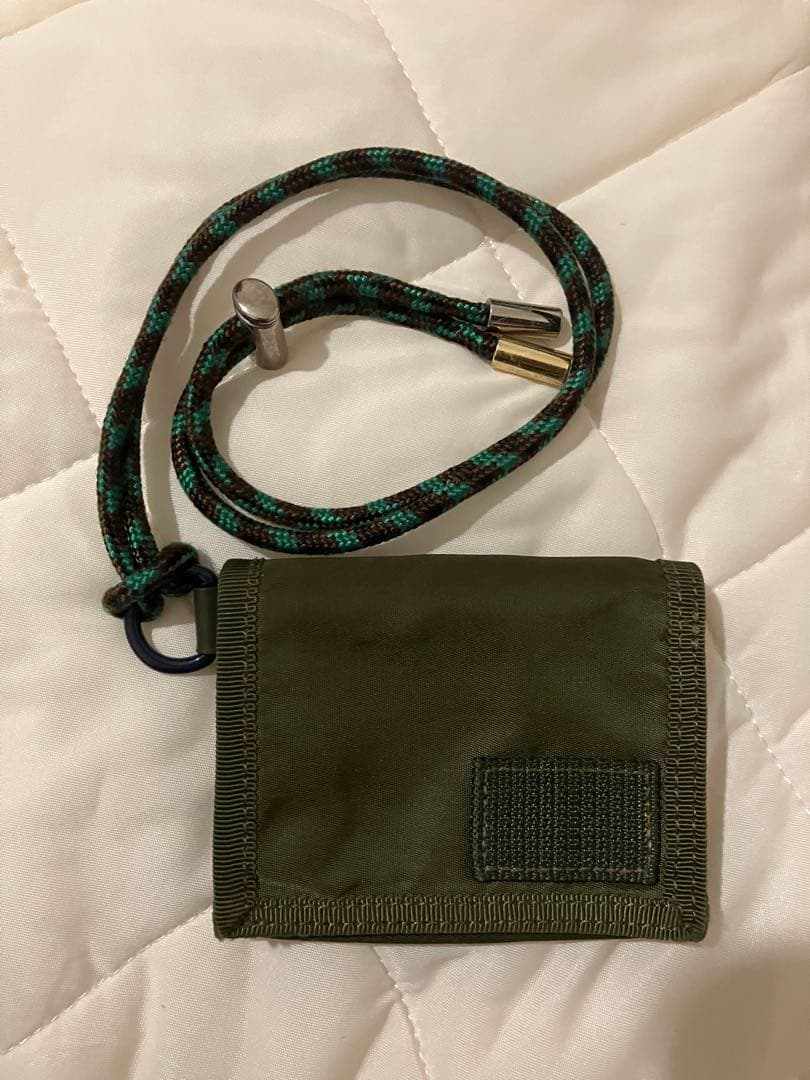 翔sacai 三つ折り財布 オリーブ色 日本製 ストラップ付き