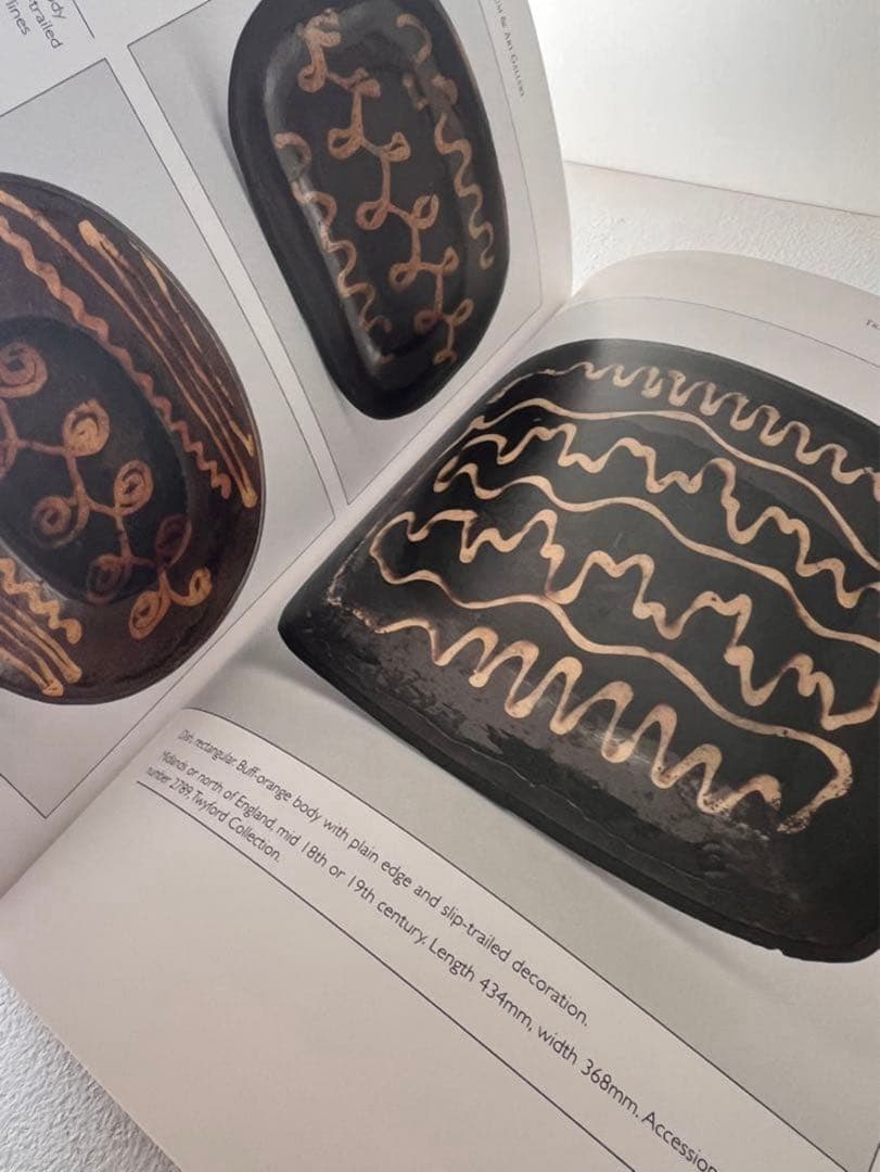 イギリススリップウェアコレクションの図録 スタッフォードシャー州陶器博物館