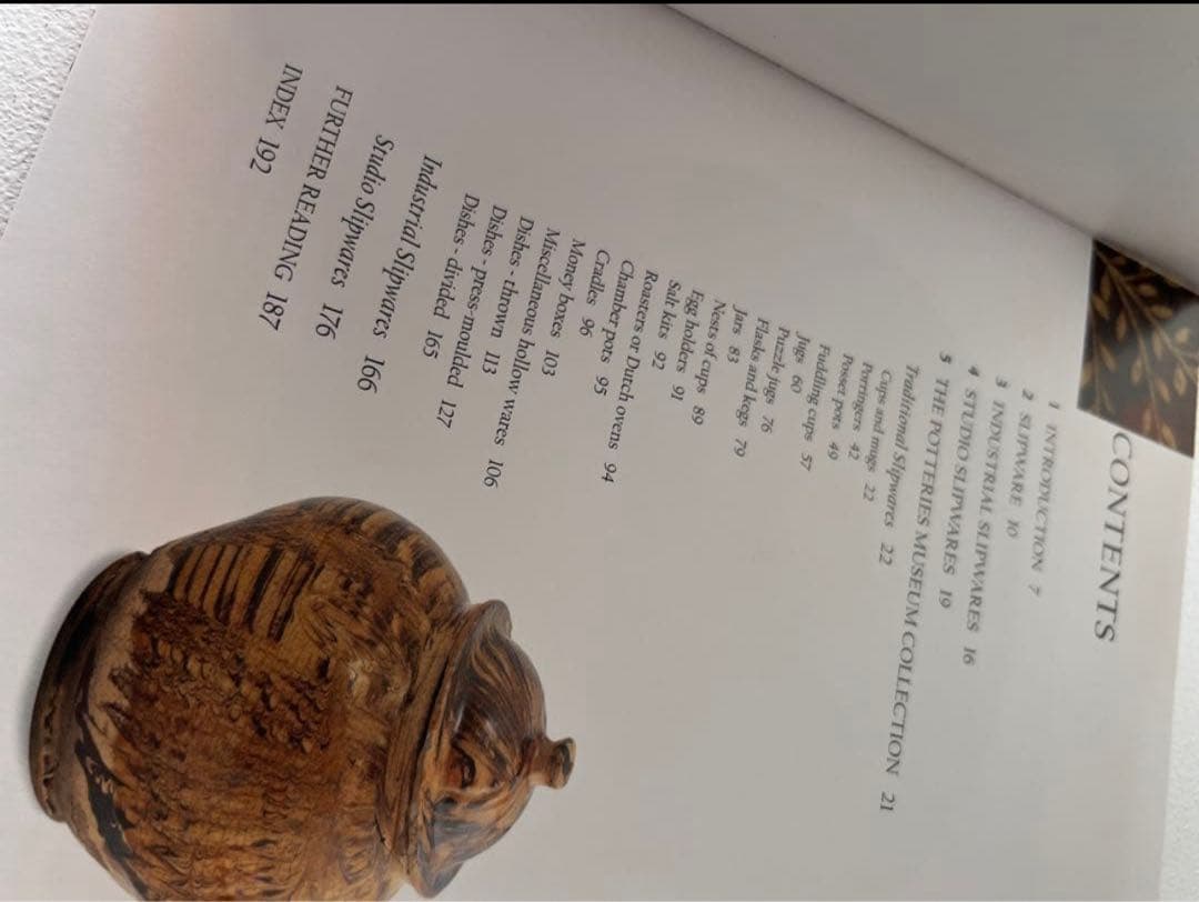 イギリススリップウェアコレクションの図録 スタッフォードシャー州陶器博物館