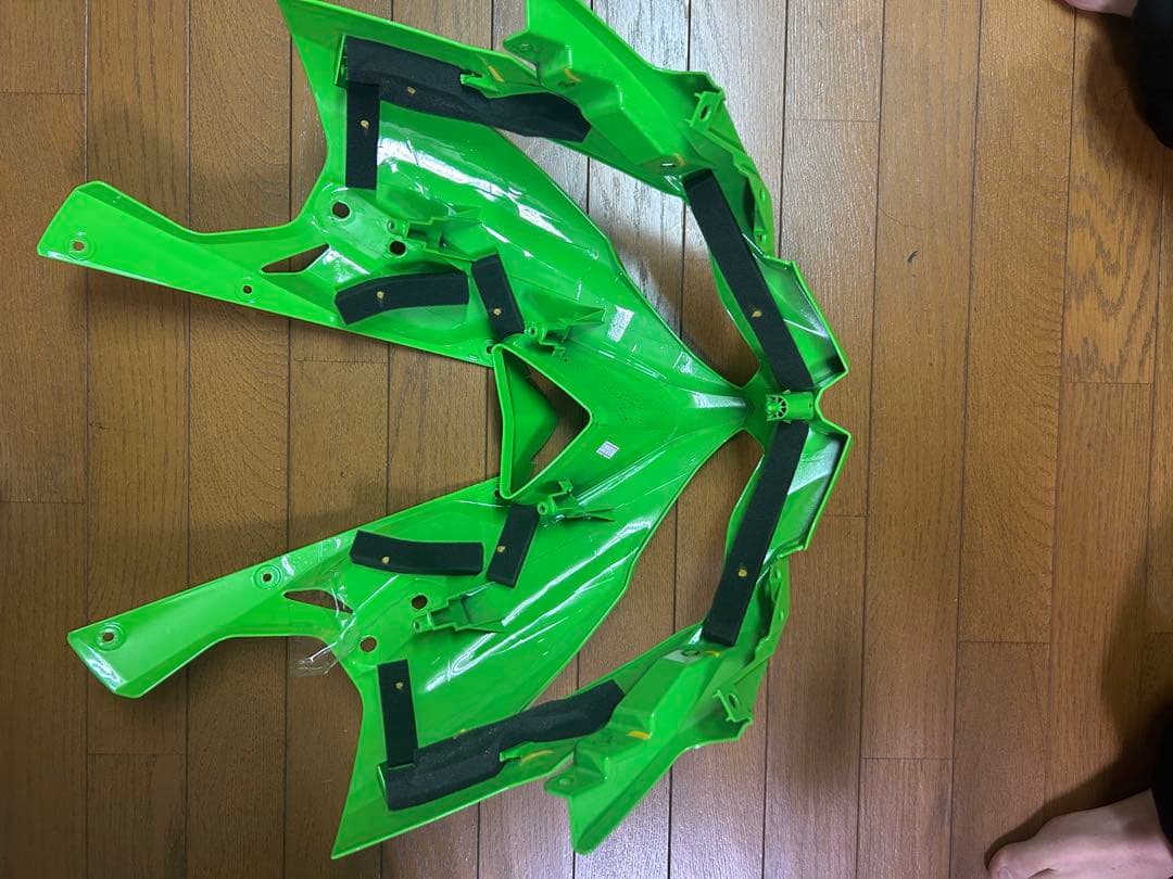 zx-25r用グリーンカウル アッパーカウル