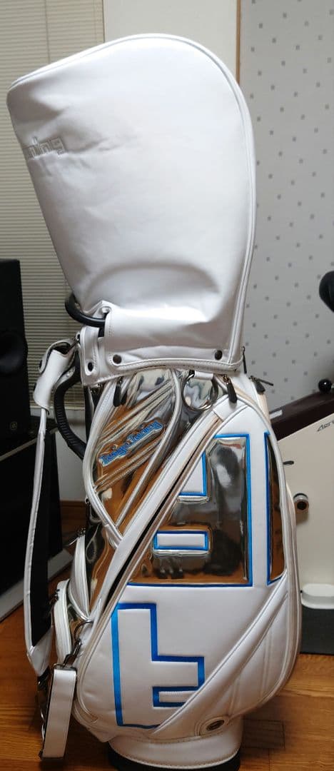 100本限定品！デザインチューニング キャディバック＆ヘッドカバー４個セット