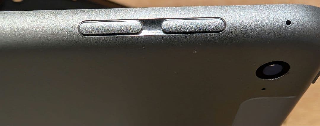 iPad mini4　シルバー　128G　wifi+Cellular