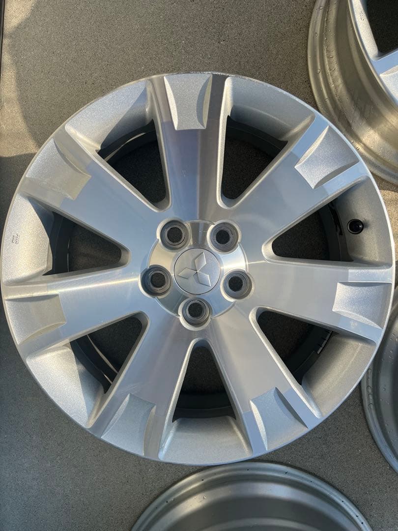 【純正戻しに】デリカD:5純正18インチホイール4本セット純正ナット付