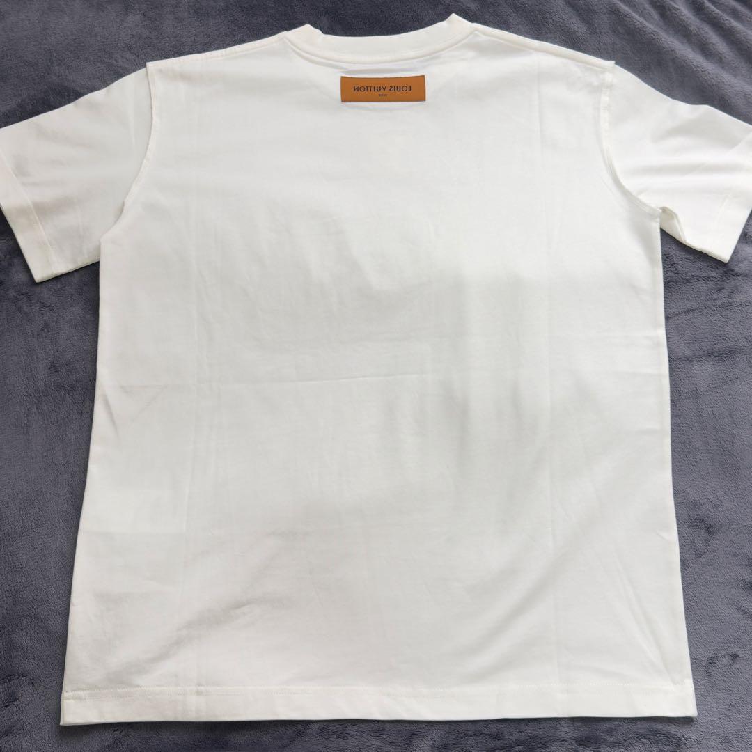 1点限り！新品未使用 ルイヴィトン 23AW エンボス LV ロゴ Tシャツ