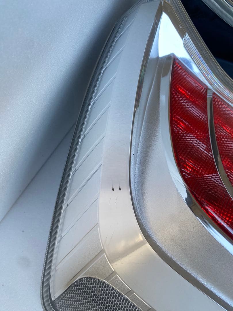 プリウス30 テールランプ 外側左右セット 純正