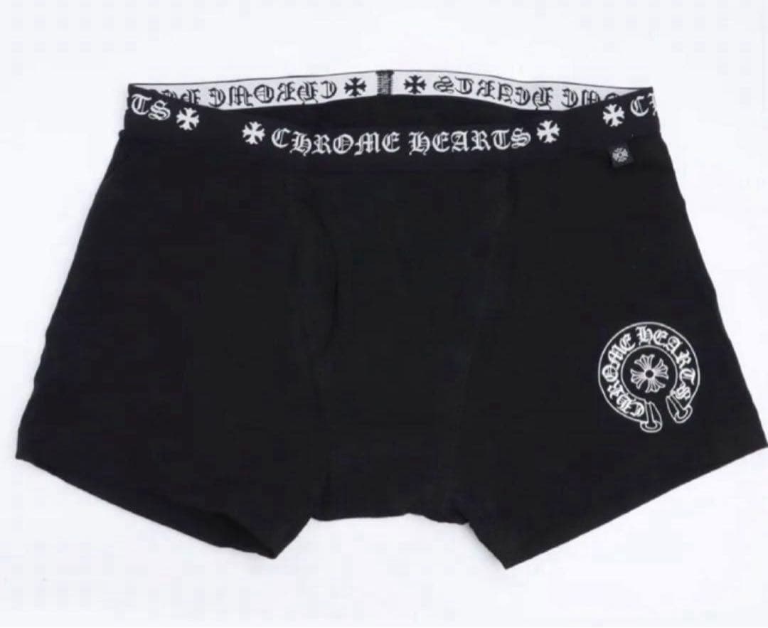 ペットパノムルンページ Chrome Hearts パンツ