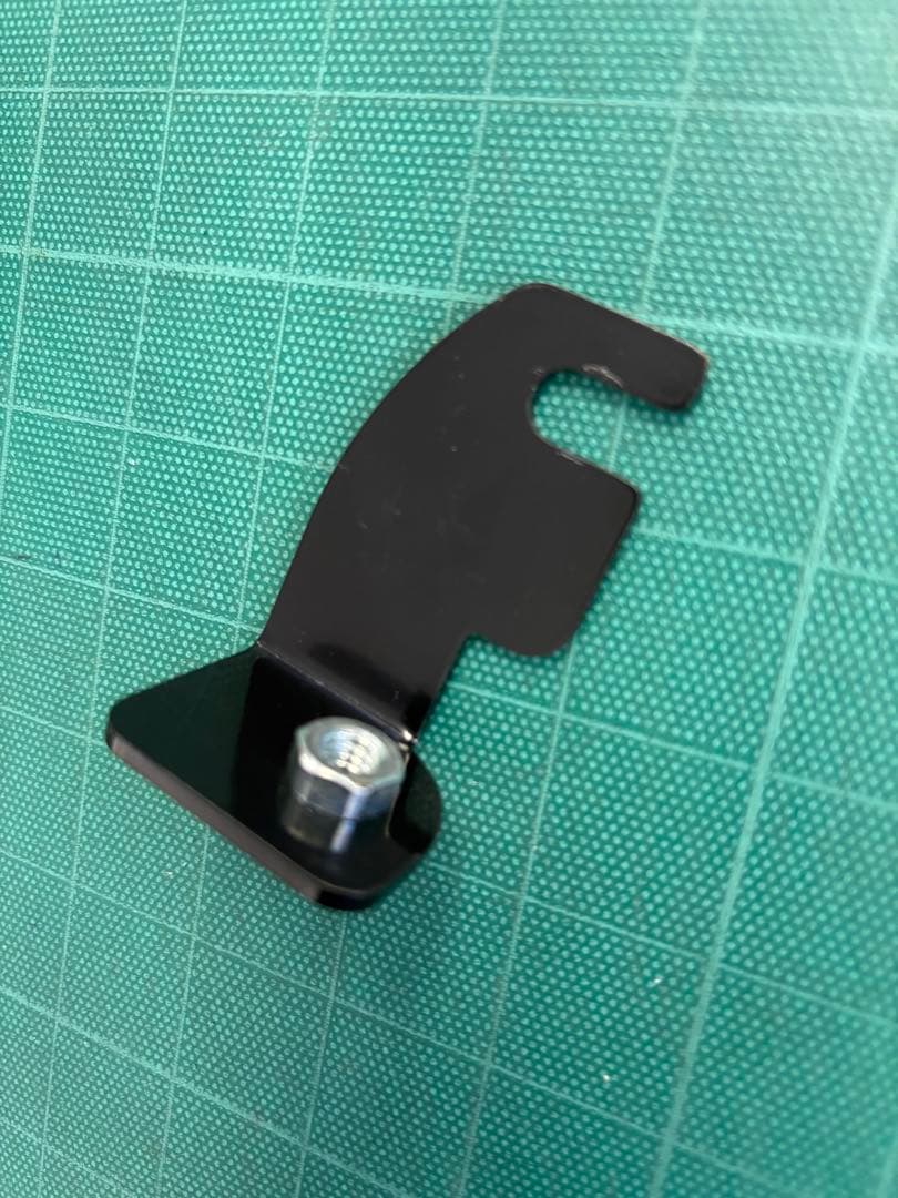 APIO製 MT車用フットレスト