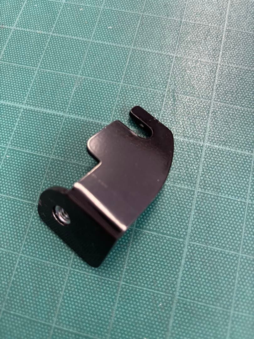 APIO製 MT車用フットレスト