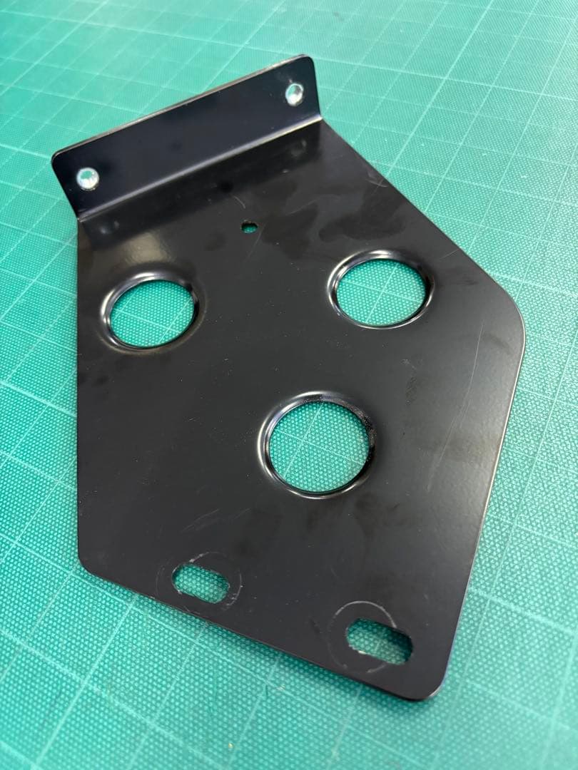 APIO製 MT車用フットレスト