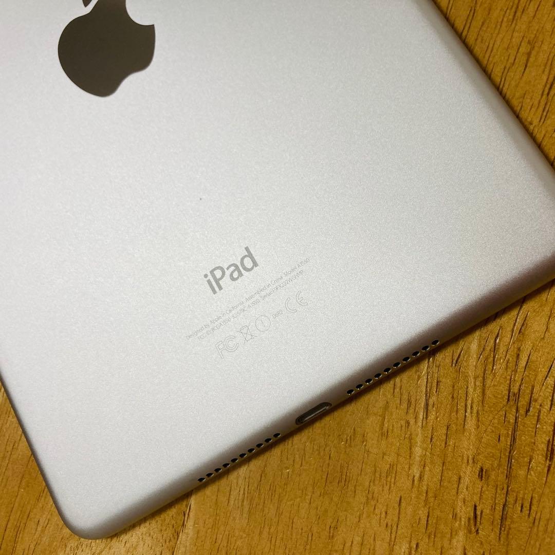 お*か様 Apple ipad mini4 128gb wi-fiモデル　タブレ