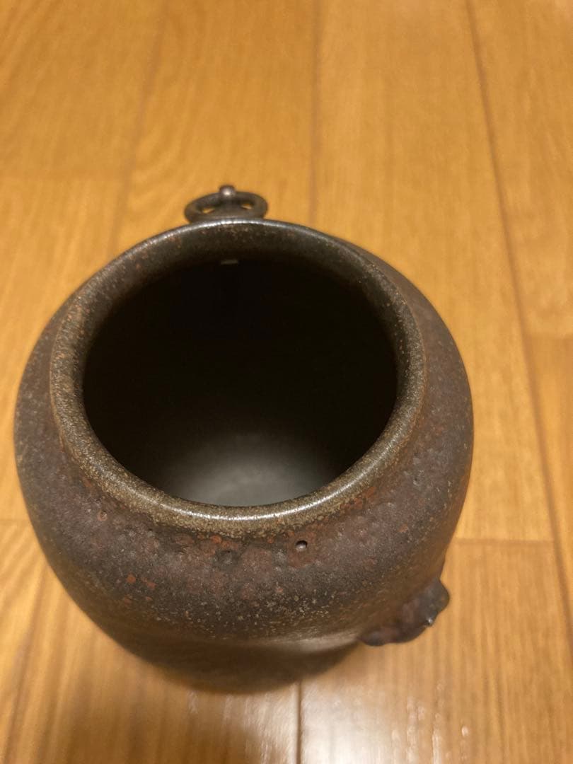 鉄釉掛花入　甚八窯