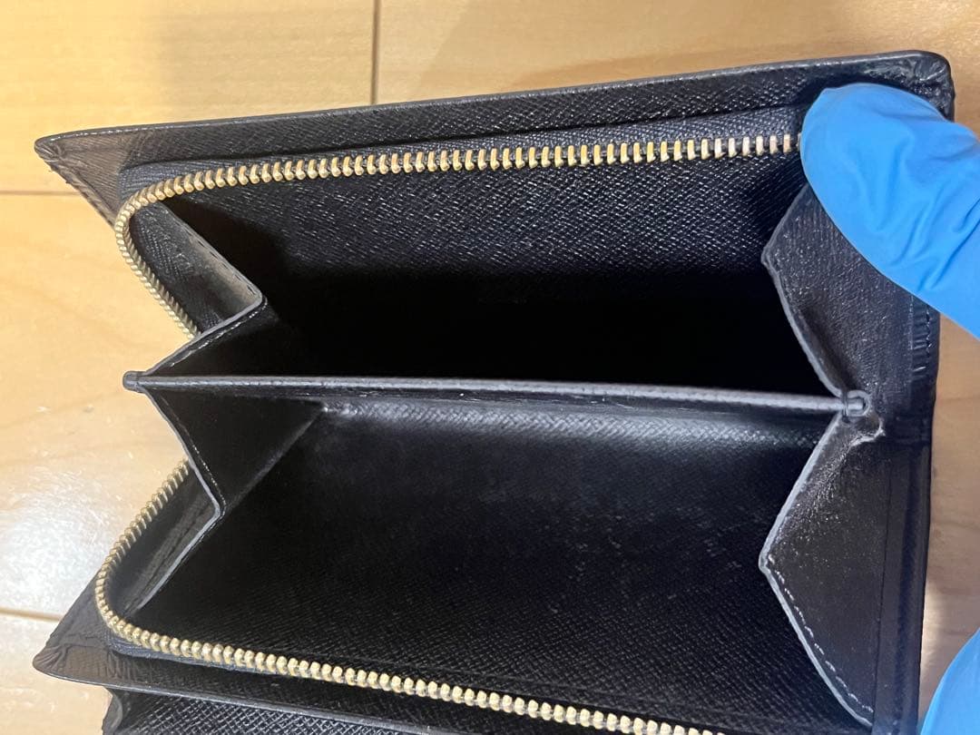 ルイ・ヴィトン　エピ　二つ折り財布