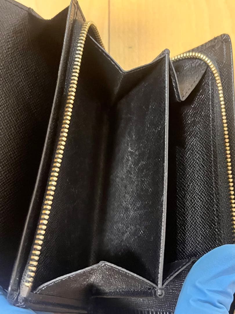 ルイ・ヴィトン　エピ　二つ折り財布
