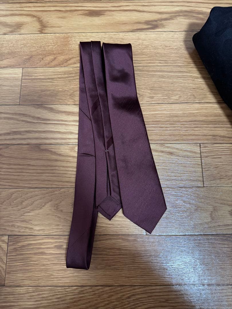 ベルルッティ バーガンディ エンボス加工 ネクタイ