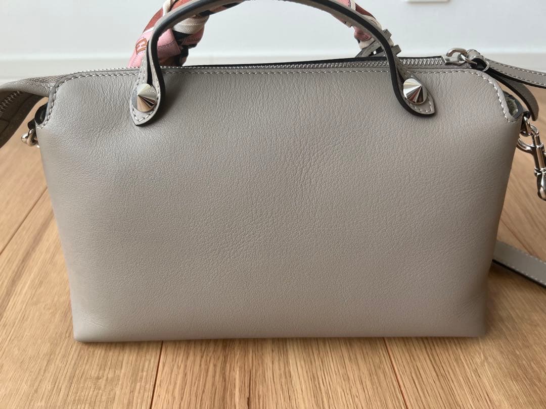 【極美品】FENDI バイザウェイ　ラッピー　スカーフ