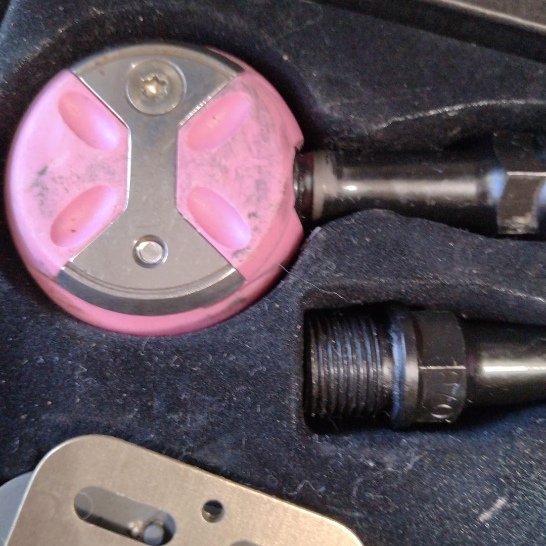 スピードプレイ ライト アクション クロモリ ロードペダル　ピンク部品ネジ1本欠