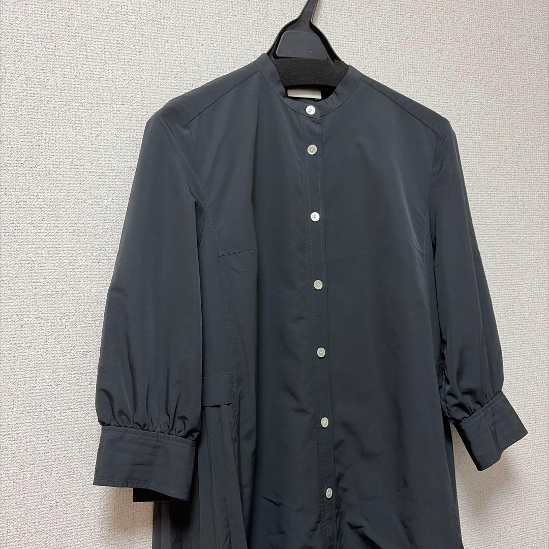 おススメ‼️Ballsey スパンブロード バックプリーツシャツワンピース　グレー