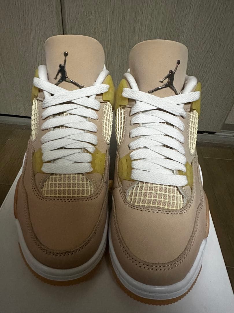 新品未使用　Nike AIR JORDAN 4 RETRO ナイキ