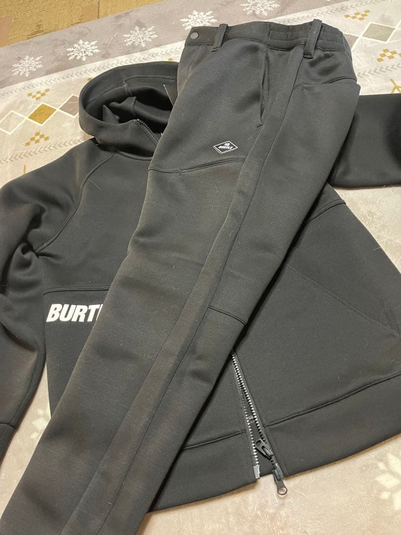 BURTLE エアーテックフーデイ上下セットアップ　ブラック　Lサイズ