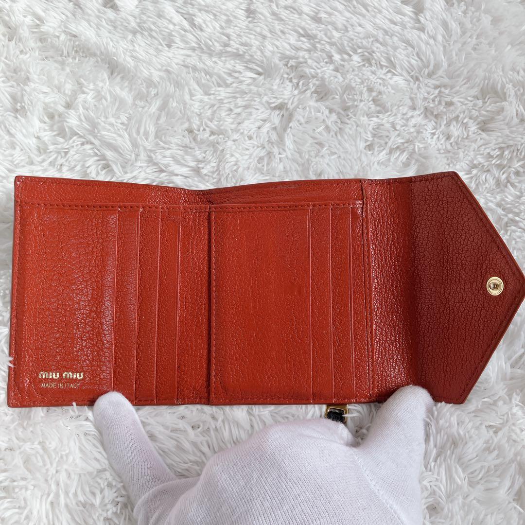 美品✨ミュウミュウ 3つ折り財布 マドラス ラブレター ハート 黒　赤　ゴールド