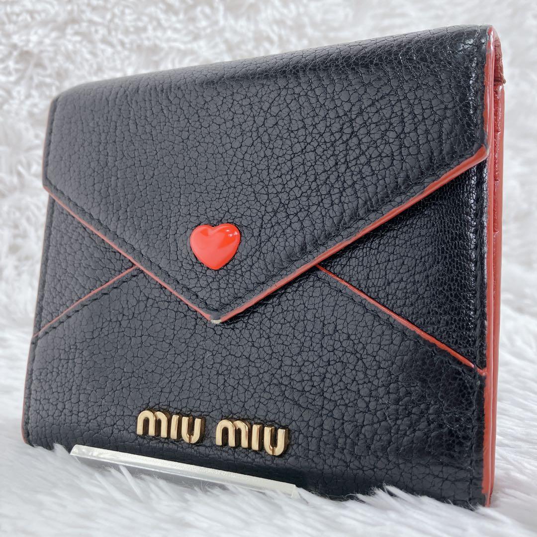 美品✨ミュウミュウ 3つ折り財布 マドラス ラブレター ハート 黒　赤　ゴールド