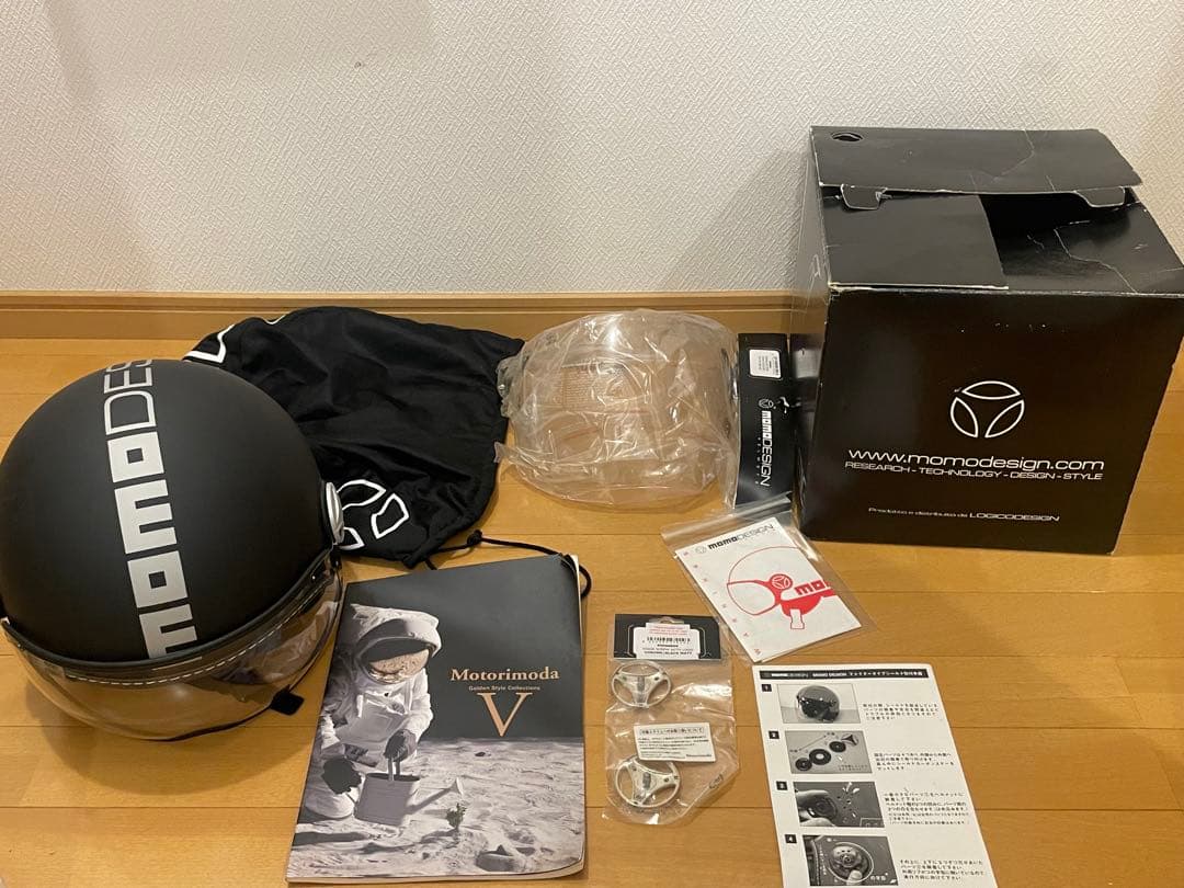 美品！MOMO DESIGN フルフェイスヘルメット マットブラック
